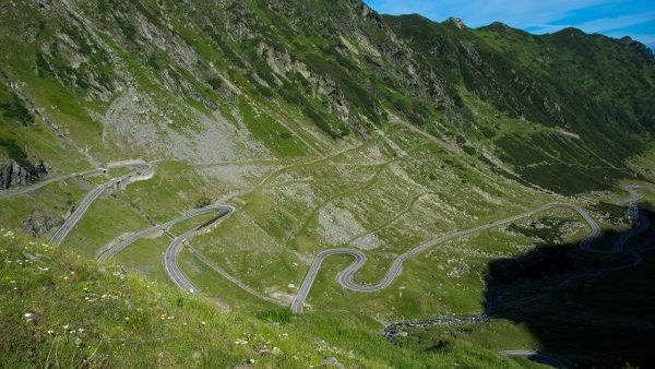 Atenție şoferi: Restricții de circulație pe Transfăgărășan din cauza Turului Ciclist al Sibiului