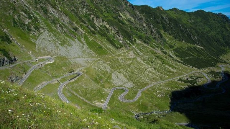 Atenție şoferi: Restricții de circulație pe Transfăgărășan din cauza Turului Ciclist al Sibiului